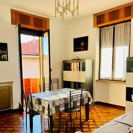 Premier Etage Варацце